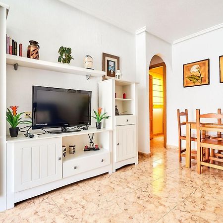 Espanhouse David 2 Bedroom Apartment Torrevieja With Pool Bagian luar foto