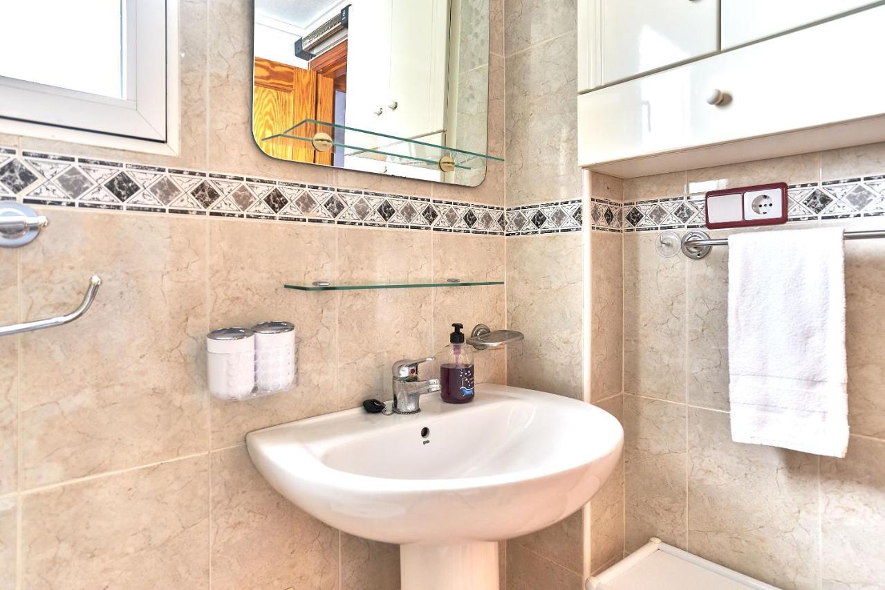 Espanhouse David 2 Bedroom Apartment Torrevieja With Pool Bagian luar foto