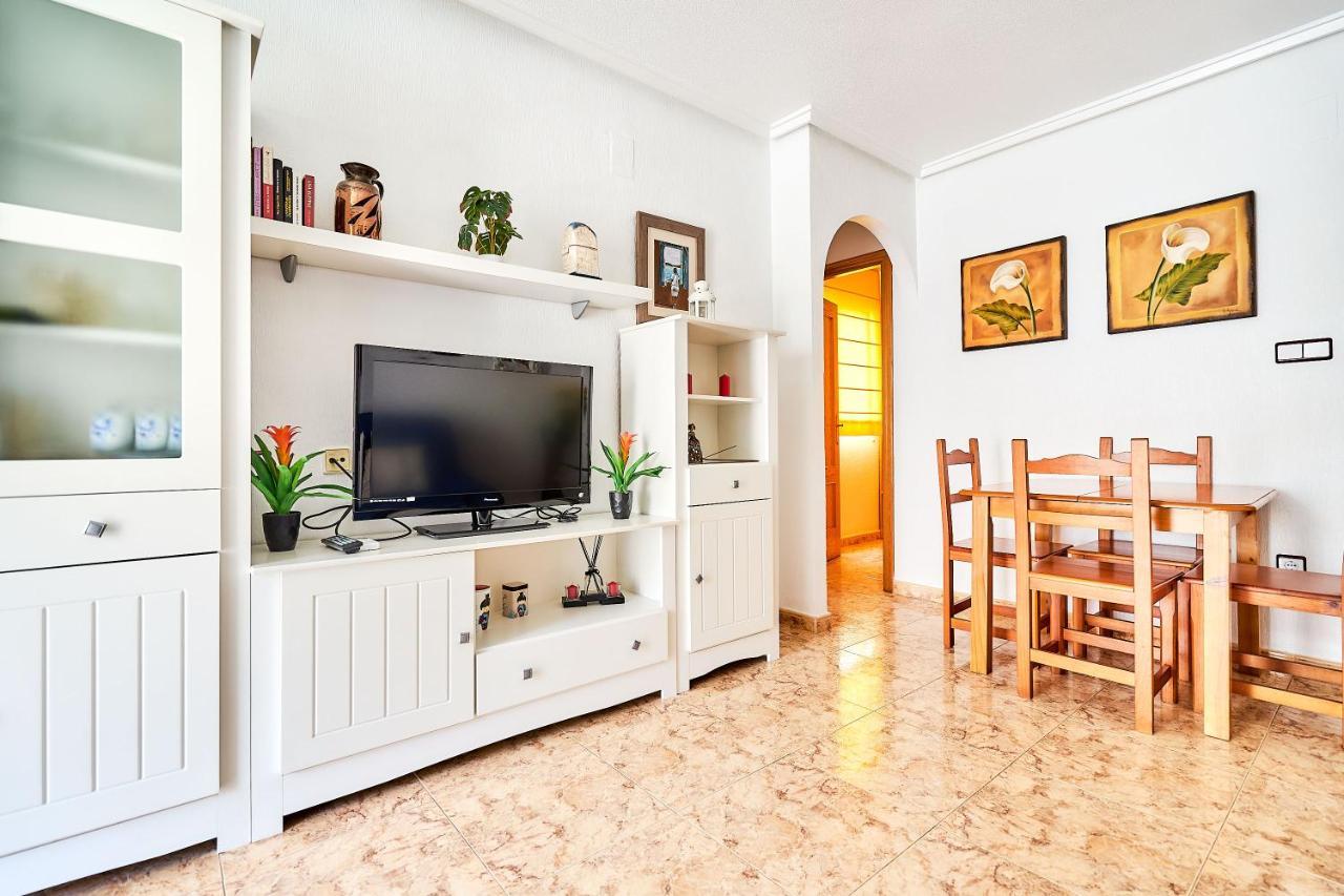 Espanhouse David 2 Bedroom Apartment Torrevieja With Pool Bagian luar foto
