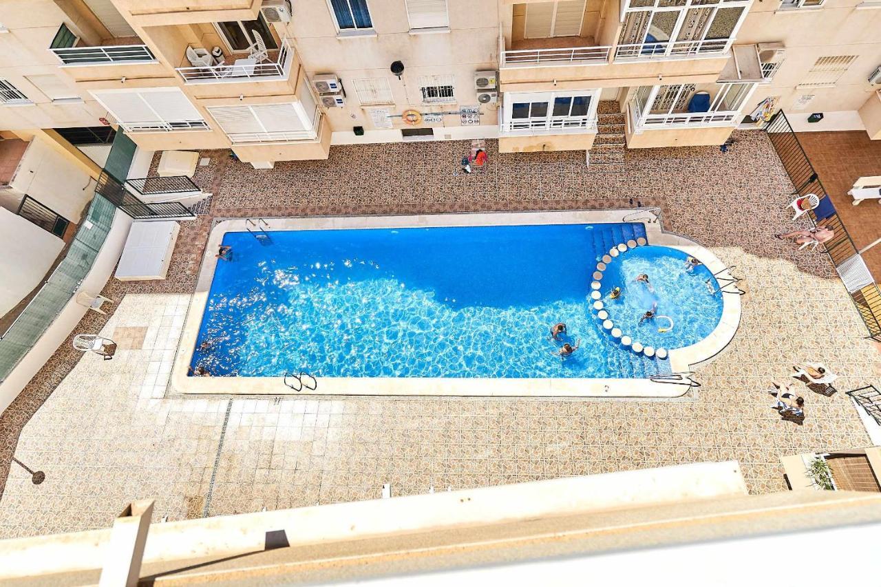 Espanhouse David 2 Bedroom Apartment Torrevieja With Pool Bagian luar foto